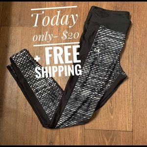 Under armour black and white leggings.
